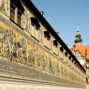 Las- Ruhig Aber Zentral Teilmobliert, Dresden